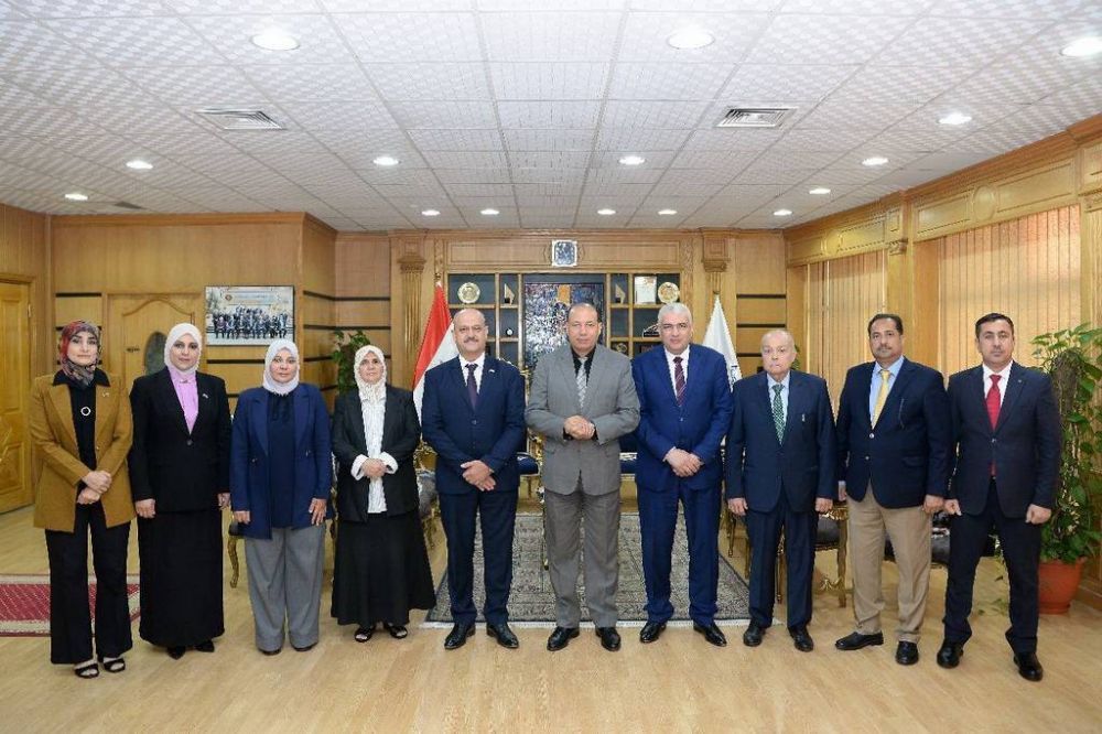 رئيس جامعة المنصورة يلتقي وفد جامعة الأنبار العراقية لتعزيز التعاون العلمي