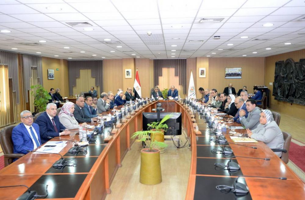 مجلس جامعة المنصورة يعقد اجتماعه الدوري بحضور محافظ الدقهلية