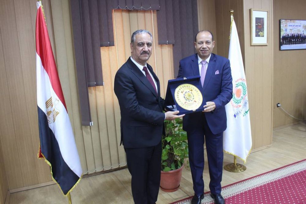 رئيس جامعة المنصورة يستقبل رئيس جامعة الفلوجة العراقية لبحث سبل التعاون الأكاديمي والعلمي المشترك‎