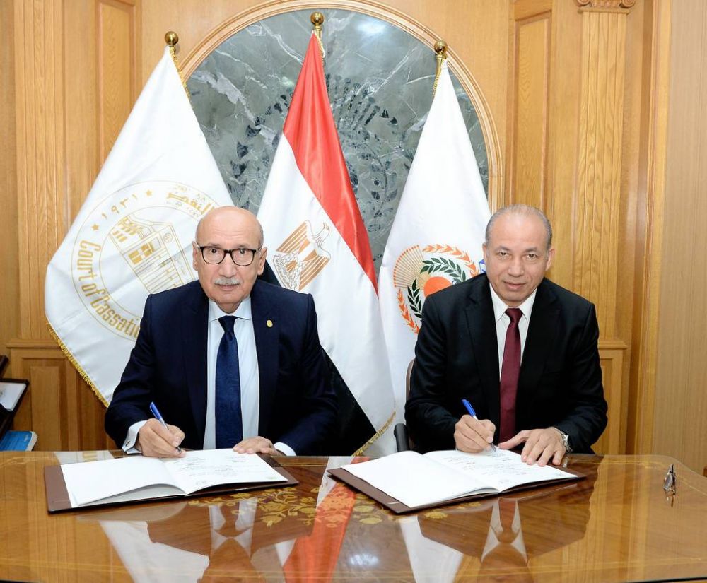 رئيس جامعة المنصورة ورئيس محكمة النقض رئيس مجلس القضاء الأعلى يوقعان مذكرة تفاهم لتعزيز التعاون في مجالات التدريب والتثقيف القانوني