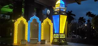 For the second year in a row… A Ramadan lantern illuminates the entrance to Mansoura University
