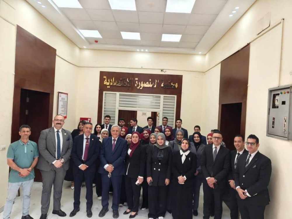 &nbsp;كلية الحقوق تنظم زيارة طلابية إلى محكمة المنصورة الاقتصادية لتعزيز المهارات القانونية التطبيقية